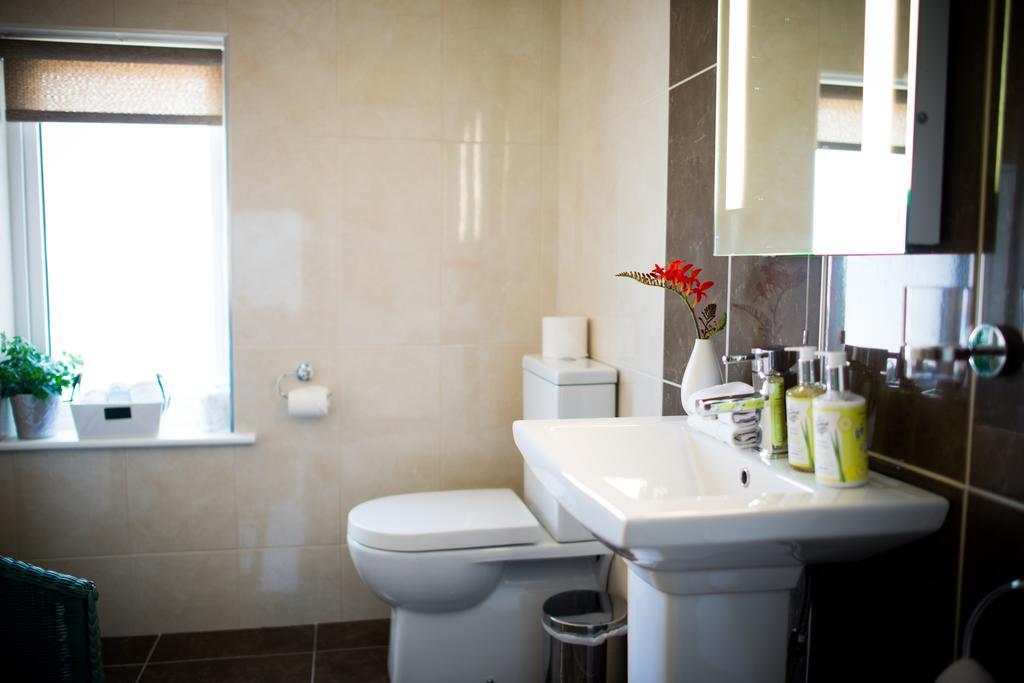Apartments At Ballinsheen House & Gardens 리스둔바르나 객실 사진
